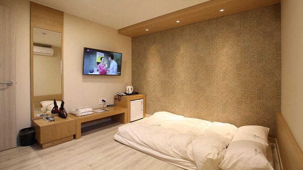 גייאונגג'ו Mini Hotel 141 מראה חיצוני תמונה