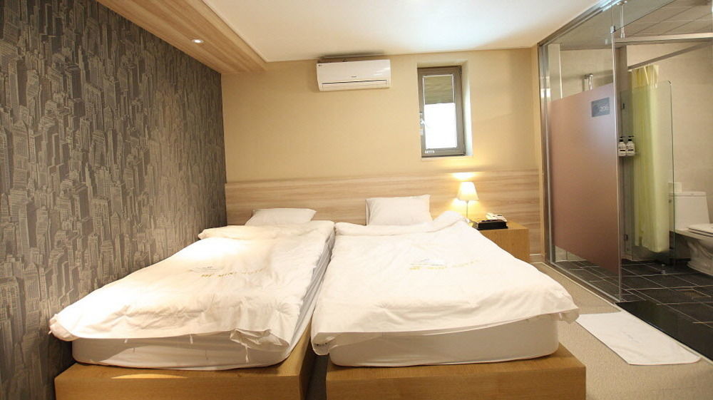 גייאונגג'ו Mini Hotel 141 מראה חיצוני תמונה