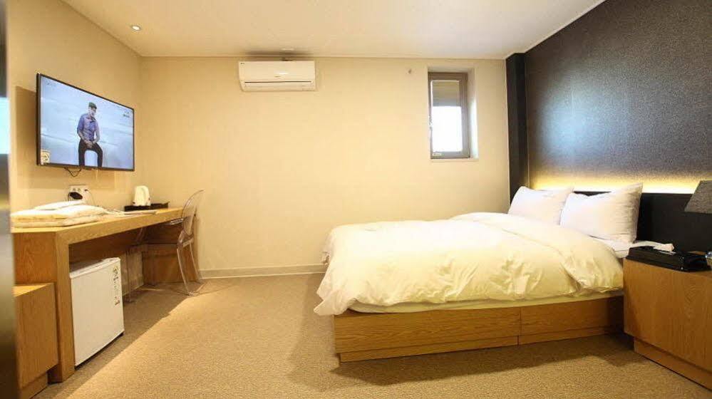 גייאונגג'ו Mini Hotel 141 מראה חיצוני תמונה